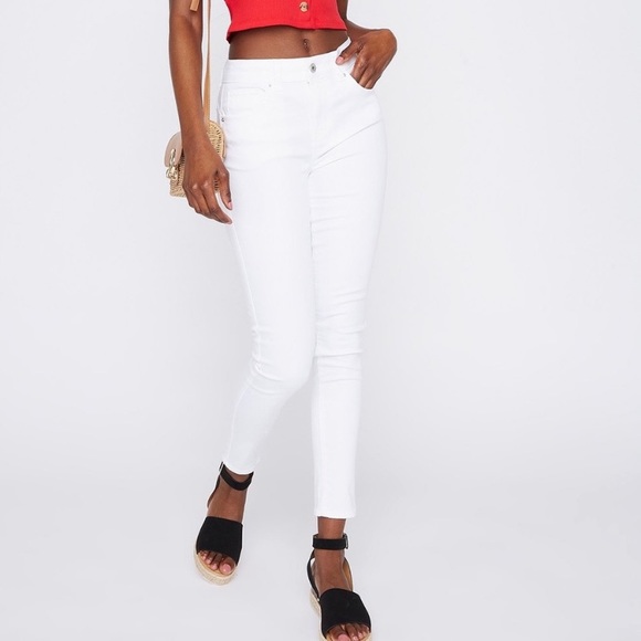 🔸 Butt I Love You 🔸 white skinny jeans - Picture 1 of 9